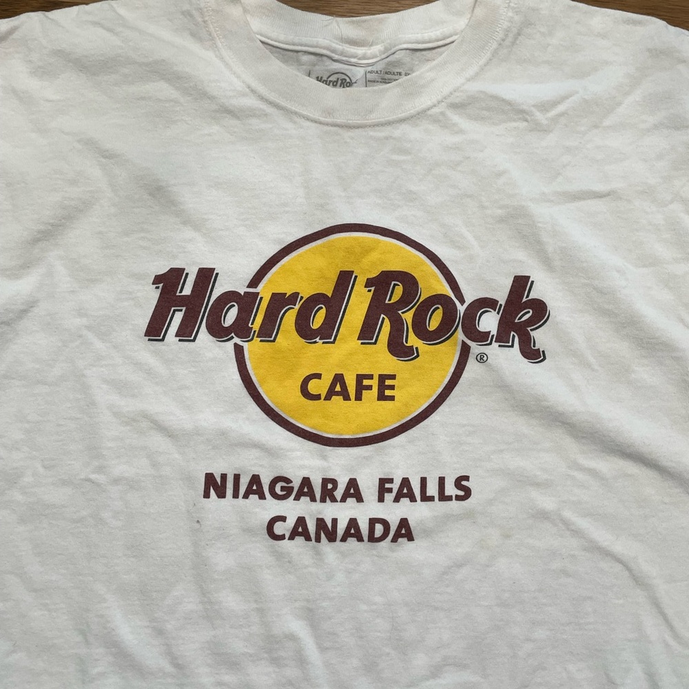 Hard Rock Cafe  Niagara Falls t-shirt.  SZ 2XL EUC